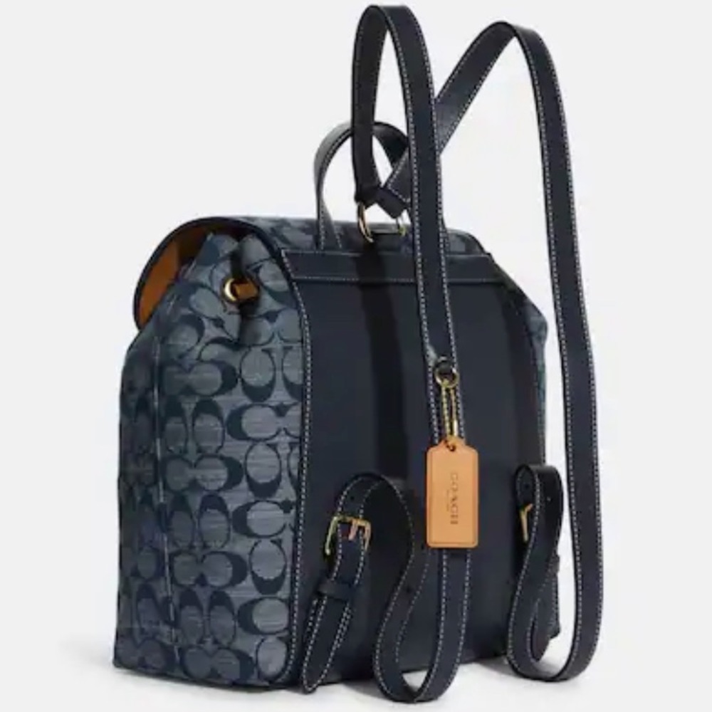 🔥RETIRED😍Coach Kleo Backpack in Signature Chambray - Picture 2 of 12